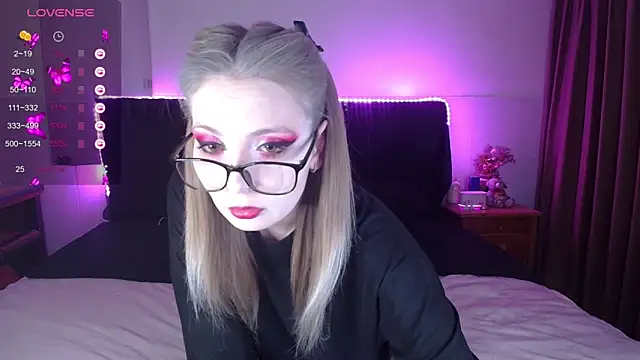 ammyska online show from 04/09/26, 04:12