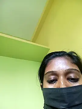 bannerjeesneha20 online show from 04/20/26, 09:01