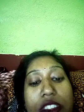 bannerjeesneha20 online show from 04/26/26, 12:58