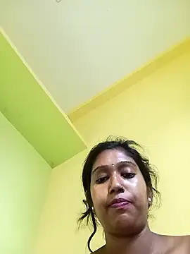 bannerjeesneha20 online show from 04/28/26, 03:33