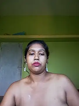 bannerjeesneha20 online show from 05/18/26, 04:07