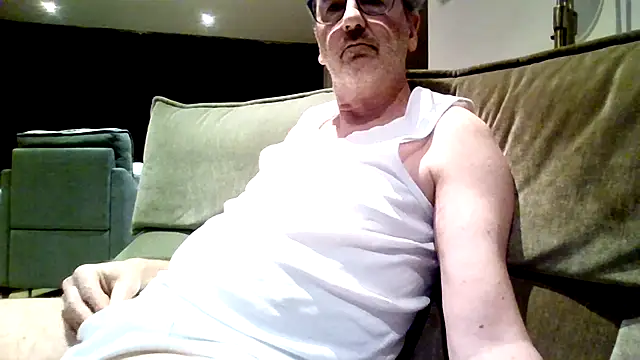 HotLucas66 online show from 04/26/26, 08:50