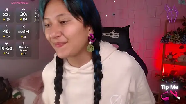 eyes moonn online show from 05/01/26, 12:10