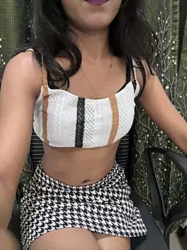 Snapshot of Baby_pari1 chatting on 04/06/26, 06:53 Baby pari1 online show from 04/06/26, 06:53