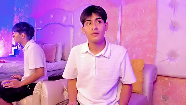TylerCruz   online show from 04/14/26, 06:41