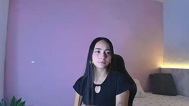 Daphne Rosse online show from 06/16/26, 11:46