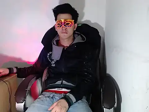 SexyboyHot2000 online show from 05/15/26, 06:59