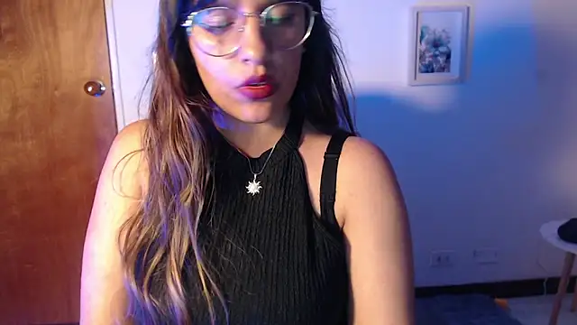 Snapshot of Ivvy_Bloom chatting on 04/28/26, 03:55 Ivvy Bloom online show from 04/28/26, 03:55