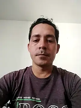 Snapshot of Gabriel_leon33 chatting on 05/17/26, 08:38 Gabriel leon33 online show from 05/17/26, 08:38