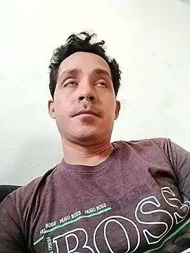 Snapshot of Gabriel_leon33 chatting on 05/20/26, 09:43 Gabriel leon33 online show from 05/20/26, 09:43