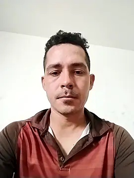 Snapshot of Gabriel_leon33 chatting on 06/06/26, 08:35 Gabriel leon33 online show from 06/06/26, 08:35