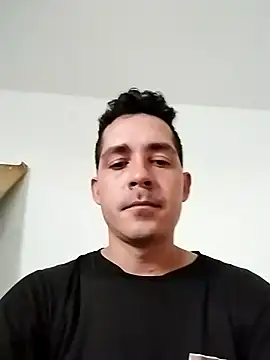 Snapshot of Gabriel_leon33 chatting on 06/12/26, 10:14 Gabriel leon33 online show from 06/12/26, 10:14