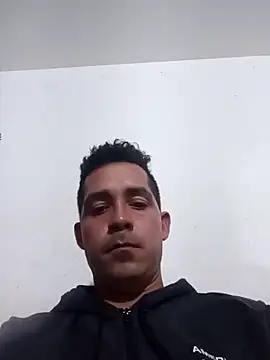 Snapshot of Gabriel_leon33 chatting on 06/14/26, 05:53 Gabriel leon33 online show from 06/14/26, 05:53