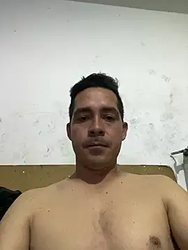 Snapshot of Gabriel_leon33 chatting on 06/22/26, 05:59 Gabriel leon33 online show from 06/22/26, 05:59