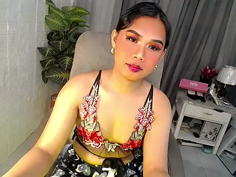 Snapshot of Yourgorgeousmarge chatting on 04/21/26, 02:04 Yourgorgeousmarge online show from 04/21/26, 02:04