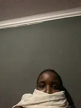 amile09 online show from 04/27/26, 02:42