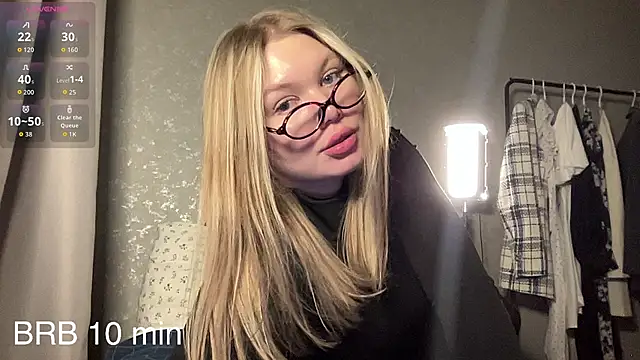 cutiejuliee online show from 05/07/26, 02:22