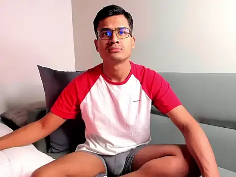 Snapshot of ThiagoVega_ chatting on 07/30/26, 03:49 ThiagoVega online show from 07/30/26, 03:49