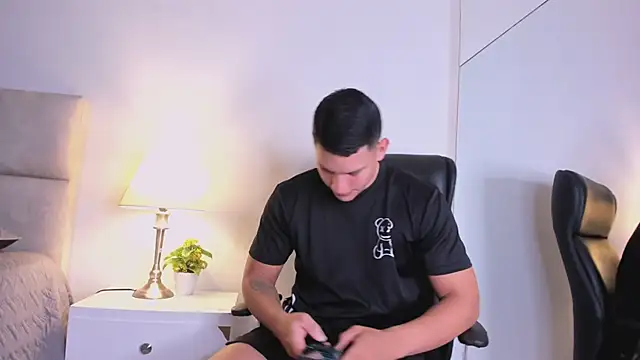 Chriss Diamond online show from 06/29/26, 08:42