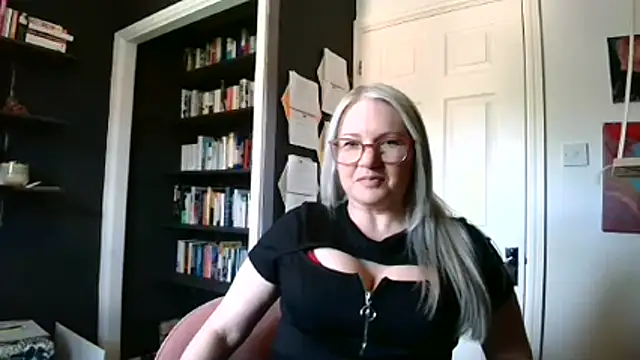 EmberSinn online show from 04/28/26, 10:53