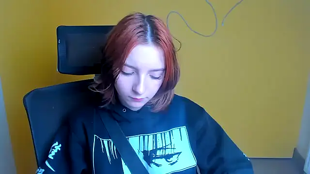 Butterfly Milly online show from 04/25/26, 02:03
