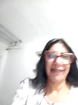 SamanthaRosse01  online show from 04/17/26, 12:02