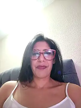 SamanthaRosse01  online show from 04/23/26, 01:40