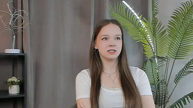 KiraGbur online show from 03/26/26, 08:09