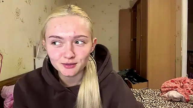 Sophia Blonde online show from 04/10/26, 03:17