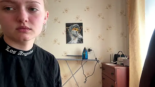 Sophia Blonde online show from 04/21/26, 11:49