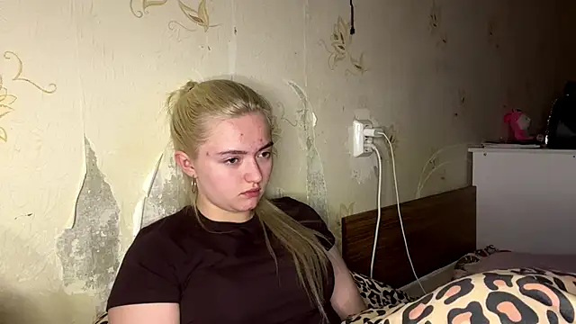 Sophia Blonde online show from 04/24/26, 01:19
