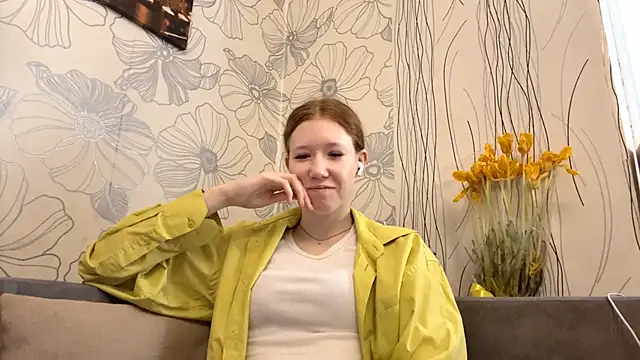 KiraNice1 online show from 03/26/26, 07:03