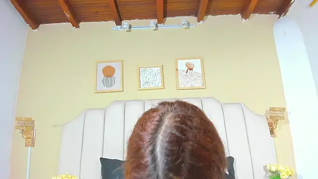 Sara Hanks online show from 04/25/26, 04:48