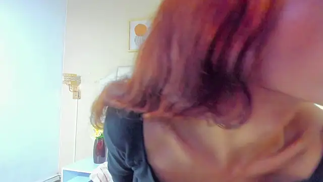 Sara Hanks online show from 05/08/26, 03:06