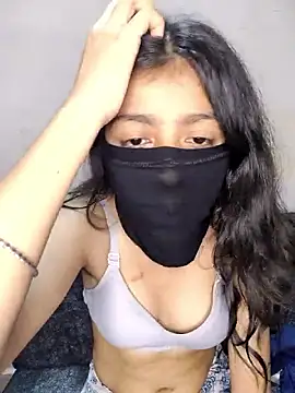 Snapshot of Prihu143 chatting on 06/18/26, 04:44 Prihu143 online show from 06/18/26, 04:44