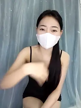 Snapshot of Xiangchuu chatting on 04/03/26, 02:26 Xiangchuu online show from 04/03/26, 02:26