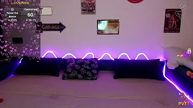 MoonlitSin22 online show from 04/13/26, 06:24