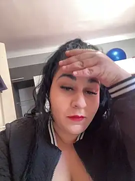 Szandra26 online show from 05/18/26, 03:51
