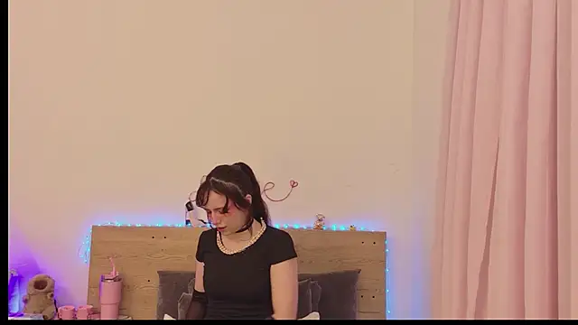 Sweet Alice S online show from 05/08/26, 09:03