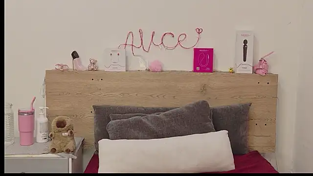 Sweet Alice S online show from 05/16/26, 09:13