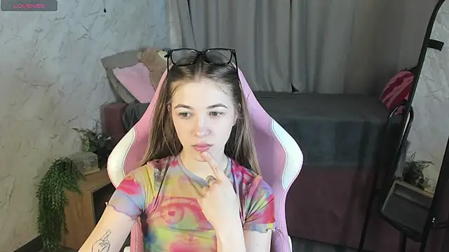 Miss Shanel online show from 04/30/26, 01:01