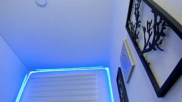 Snapshot of Sara_Red_X chatting on 03/27/26, 03:12 Sara Red X online show from 03/27/26, 03:12