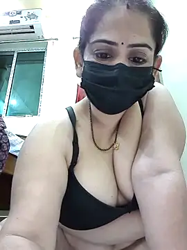 Snapshot of sonalidey5564 chatting on 05/27/26, 02:03 sonalidey5564 online show from 05/27/26, 02:03