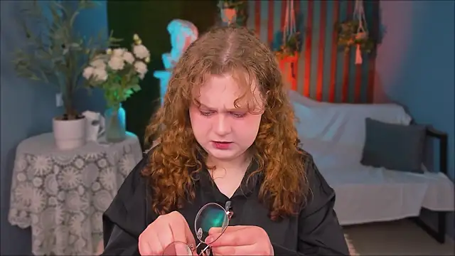 SaraSweetness online show from 03/27/26, 09:21