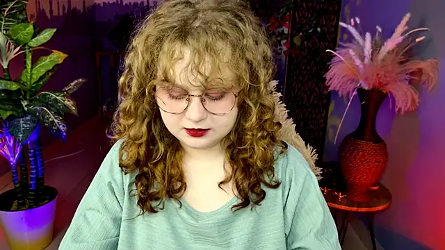 SaraSweetness online show from 04/14/26, 09:26