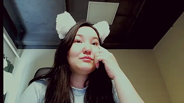 Snapshot of CamilaMartiez chatting on 05/22/26, 01:17 CamilaMartiez online show from 05/22/26, 01:17