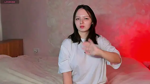 miss teasee online show from 04/23/26, 10:14