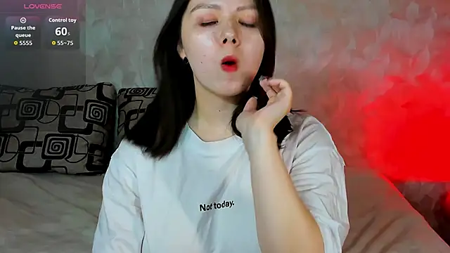 miss teasee online show from 05/21/26, 10:11