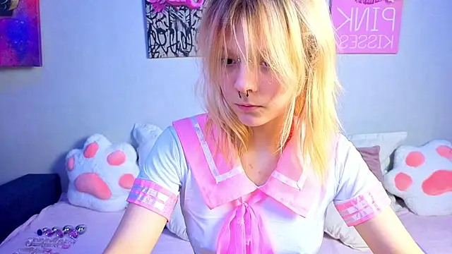 PerryKitty online show from 06/11/26, 03:21