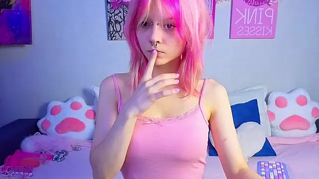 Snapshot of PerryKitty chatting on 07/17/26, 02:34 PerryKitty online show from 07/17/26, 02:34